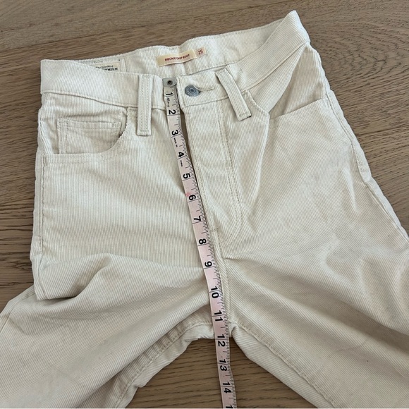 Levi’s Rib Cage Crop Boot Cut Jeans Cream Cordorouy - Picture 6 of 9